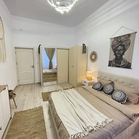 Apartament In Centrul Istoric Oradea Eksteriør bilde