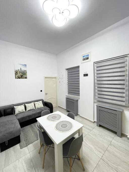 Apartament In Centrul Istoric Oradea Eksteriør bilde